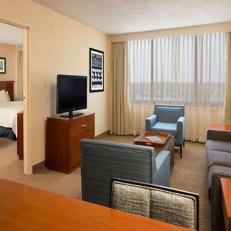 Embassy Suites Winston-Salem Buitenkant foto