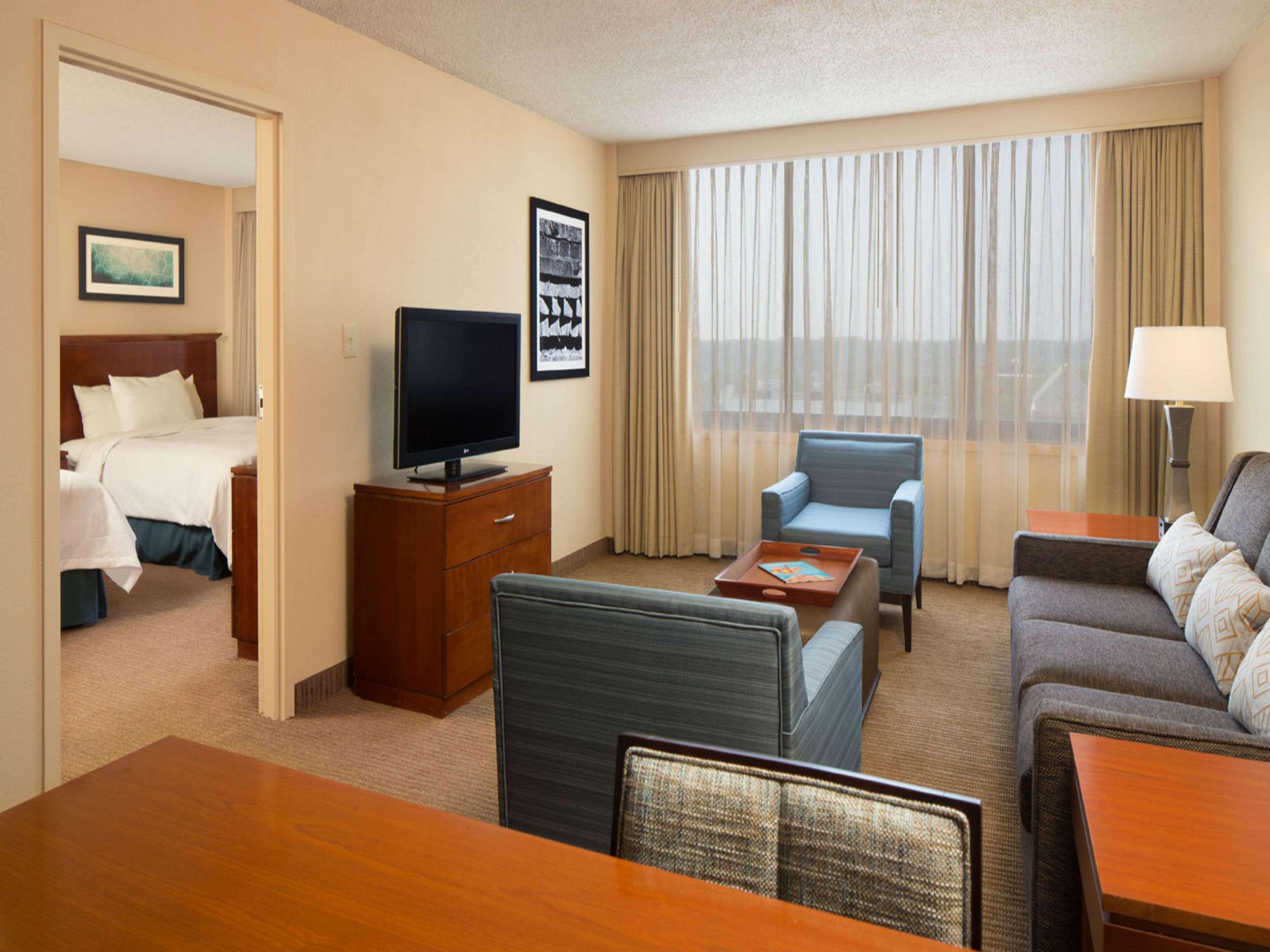 Embassy Suites Winston-Salem Buitenkant foto