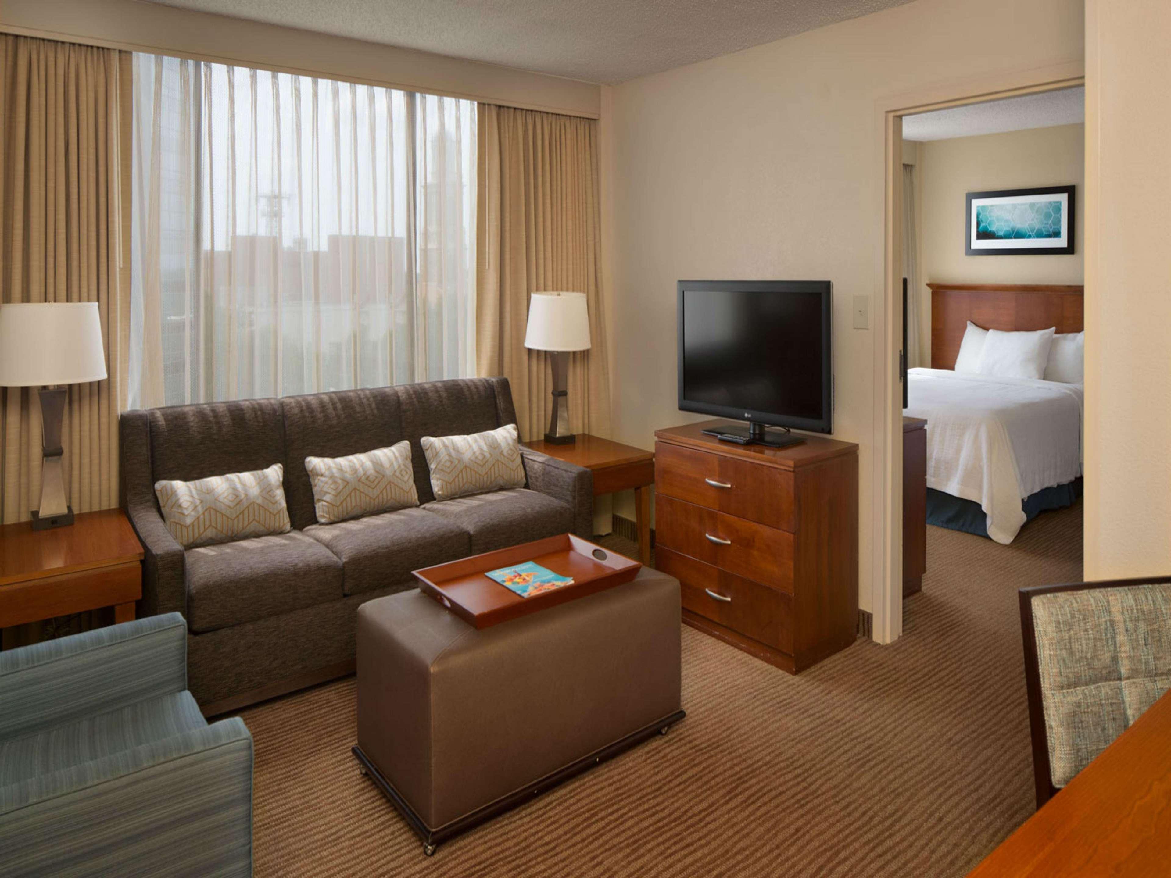 Embassy Suites Winston-Salem Buitenkant foto