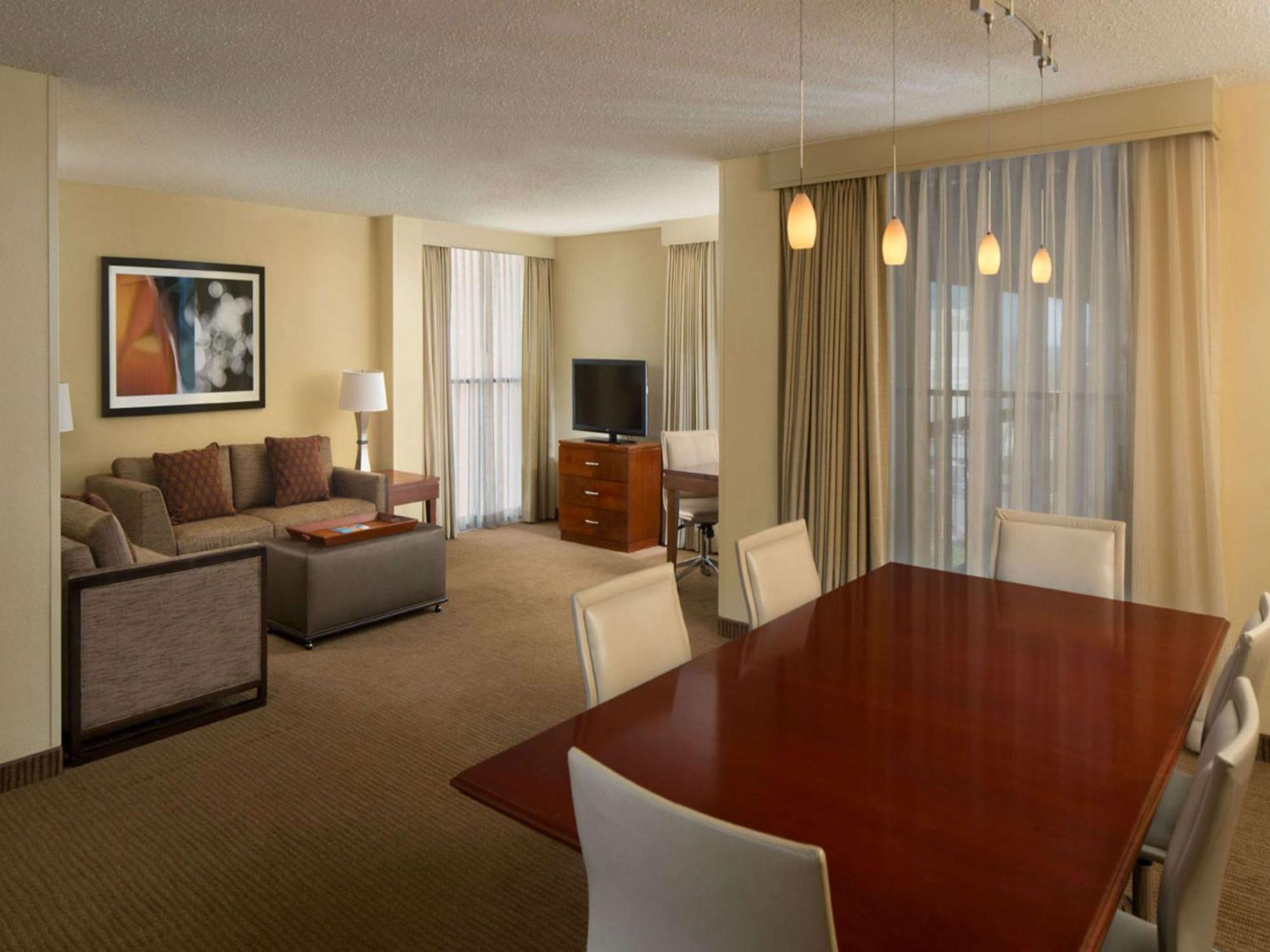 Embassy Suites Winston-Salem Buitenkant foto