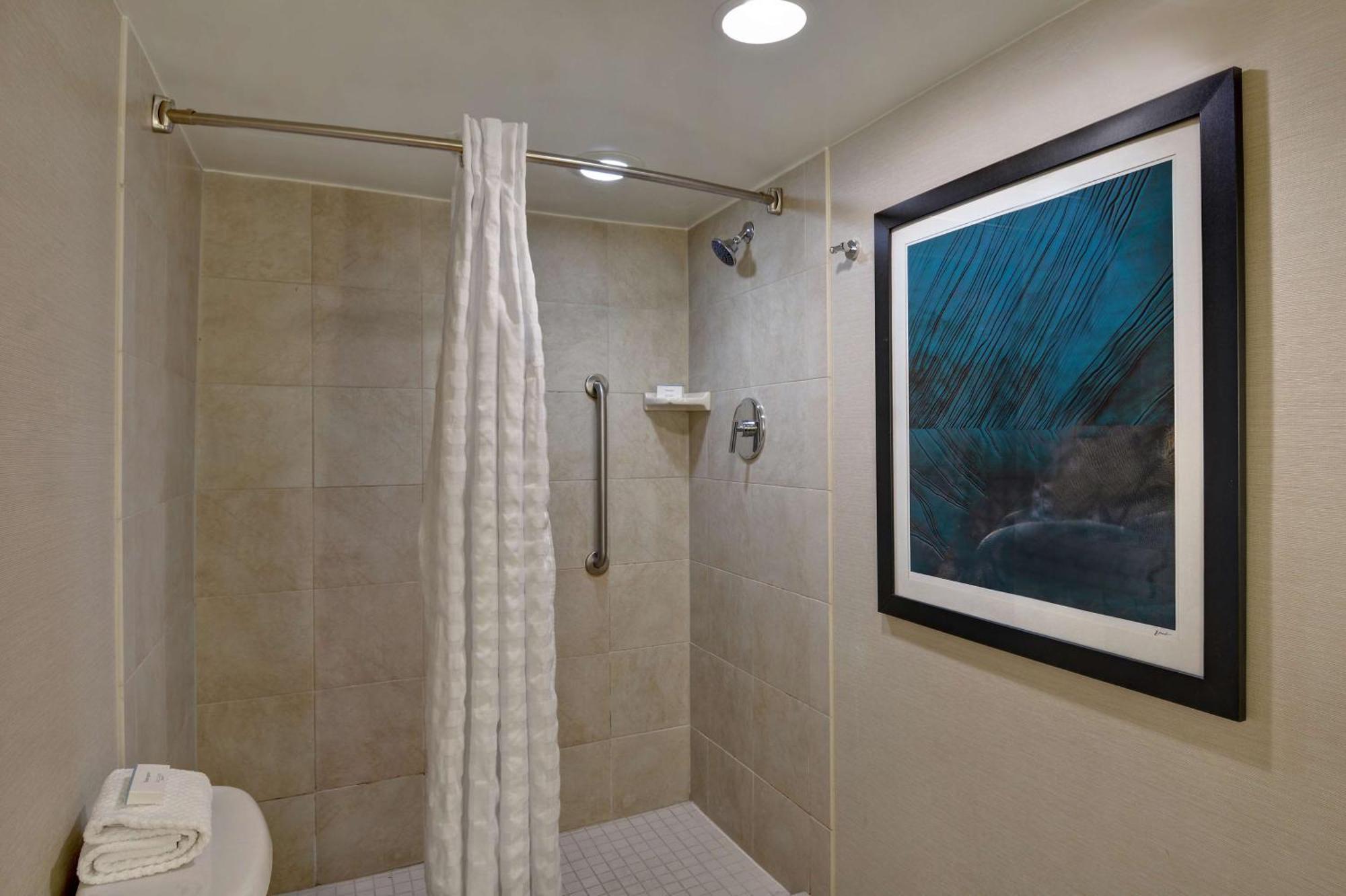 Embassy Suites Winston-Salem Buitenkant foto